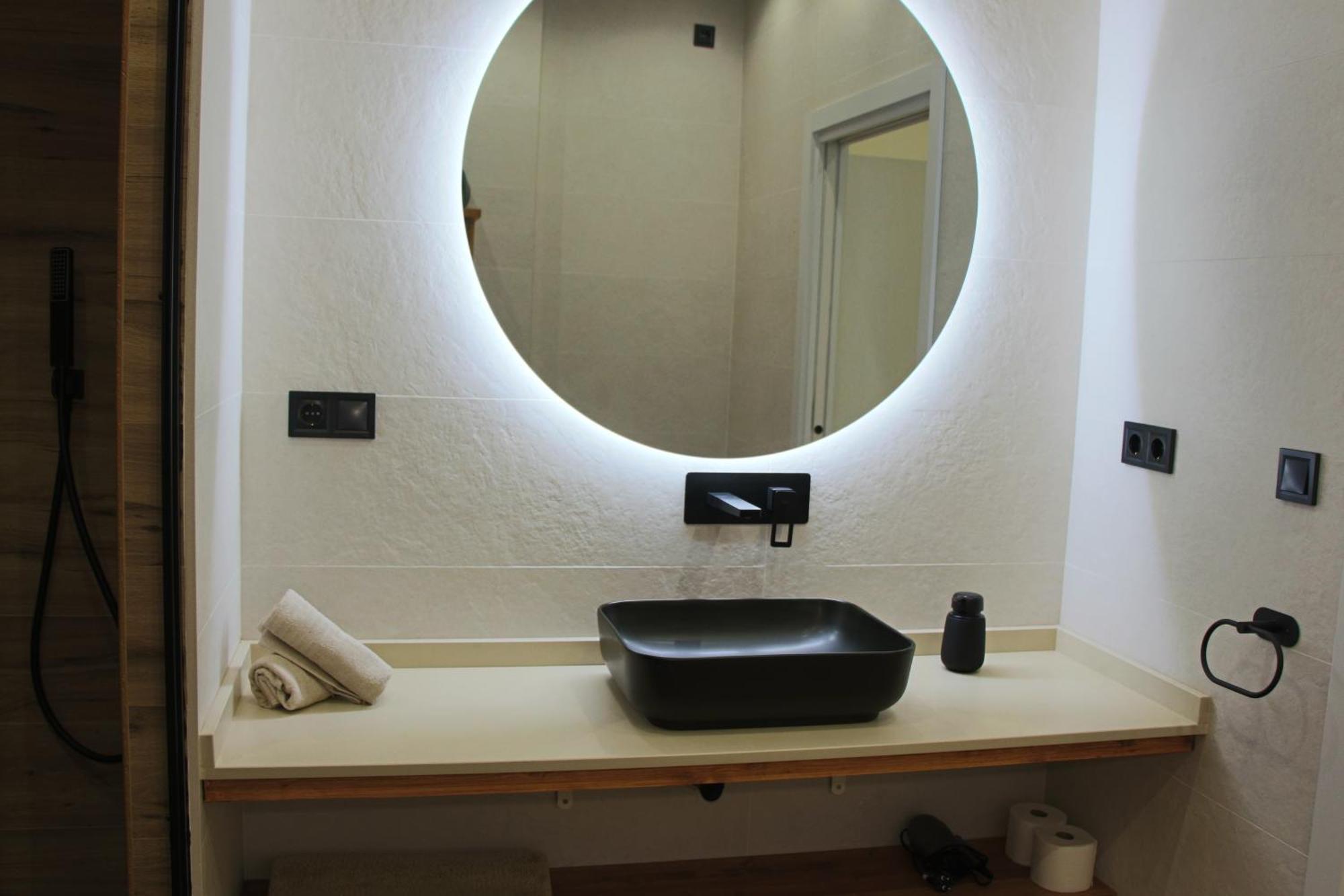 Nuevo Y Precioso Apartamento De 65M2 Valenza Esterno foto